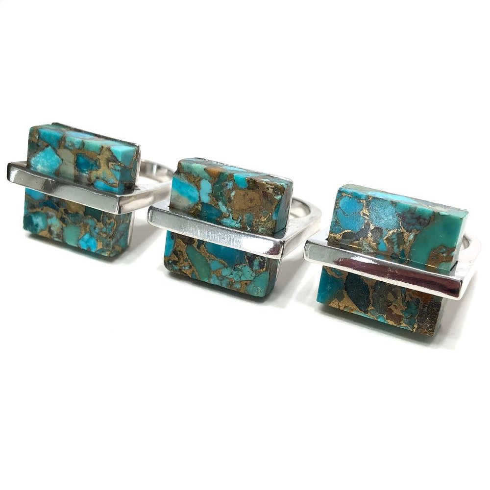 Ring, gold line turquoise square gemstone